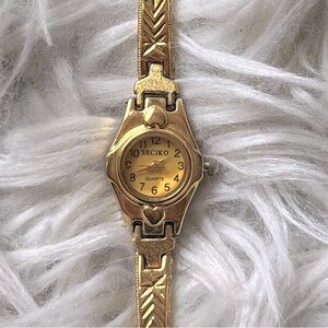 Vintage Old Money Style Gold Seciko Watch